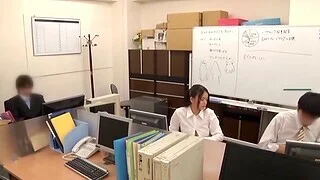Japanese dame getting penetrated in the office - Amateur